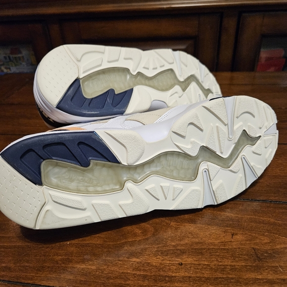 Puma shoes New R698 Reverse Classics - Picture 5 of 5